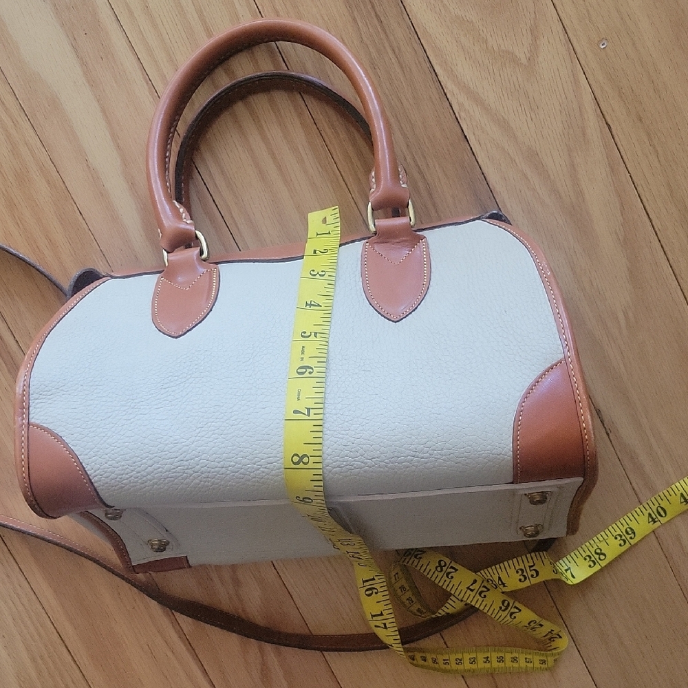 Dooney & Bourke-style Cream and Tan Leather Satchel Dr Bag - Picture 10 of 16